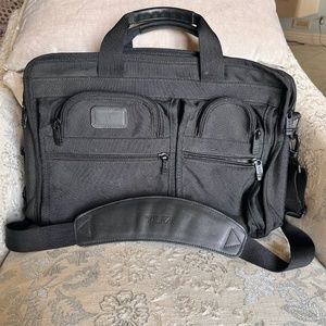 Tumi laptop bag - used like new!